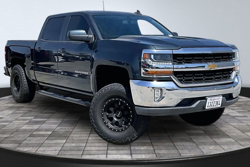 Used 2017 Chevrolet Silverado 1500 LT w/ All Star Edition image 38