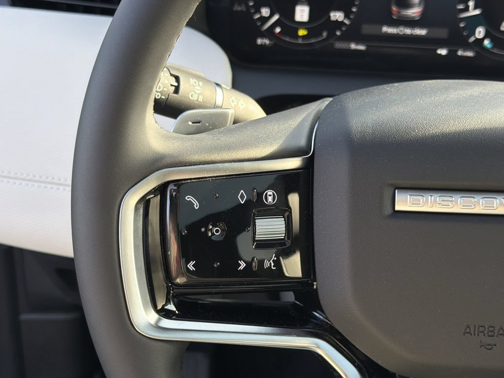 New 2026 Land Rover Discovery Sport Landmark AWD/4WD image 24