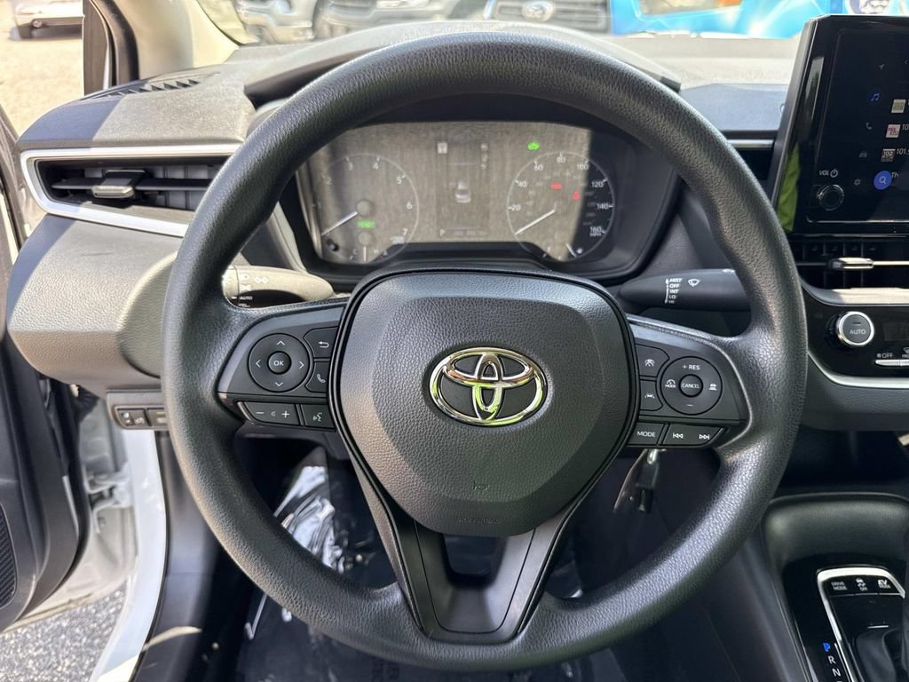 Used 2023 Toyota Corolla LE FWD image 39
