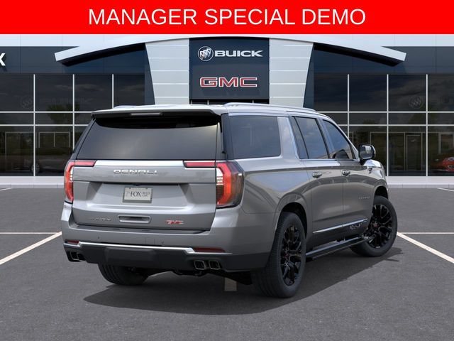 Used 2026 GMC Yukon XL Denali w/ Denali Reserve Package AWD/4WD image 4