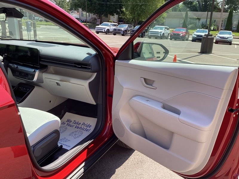 New 2025 Hyundai Kona SEL image 17