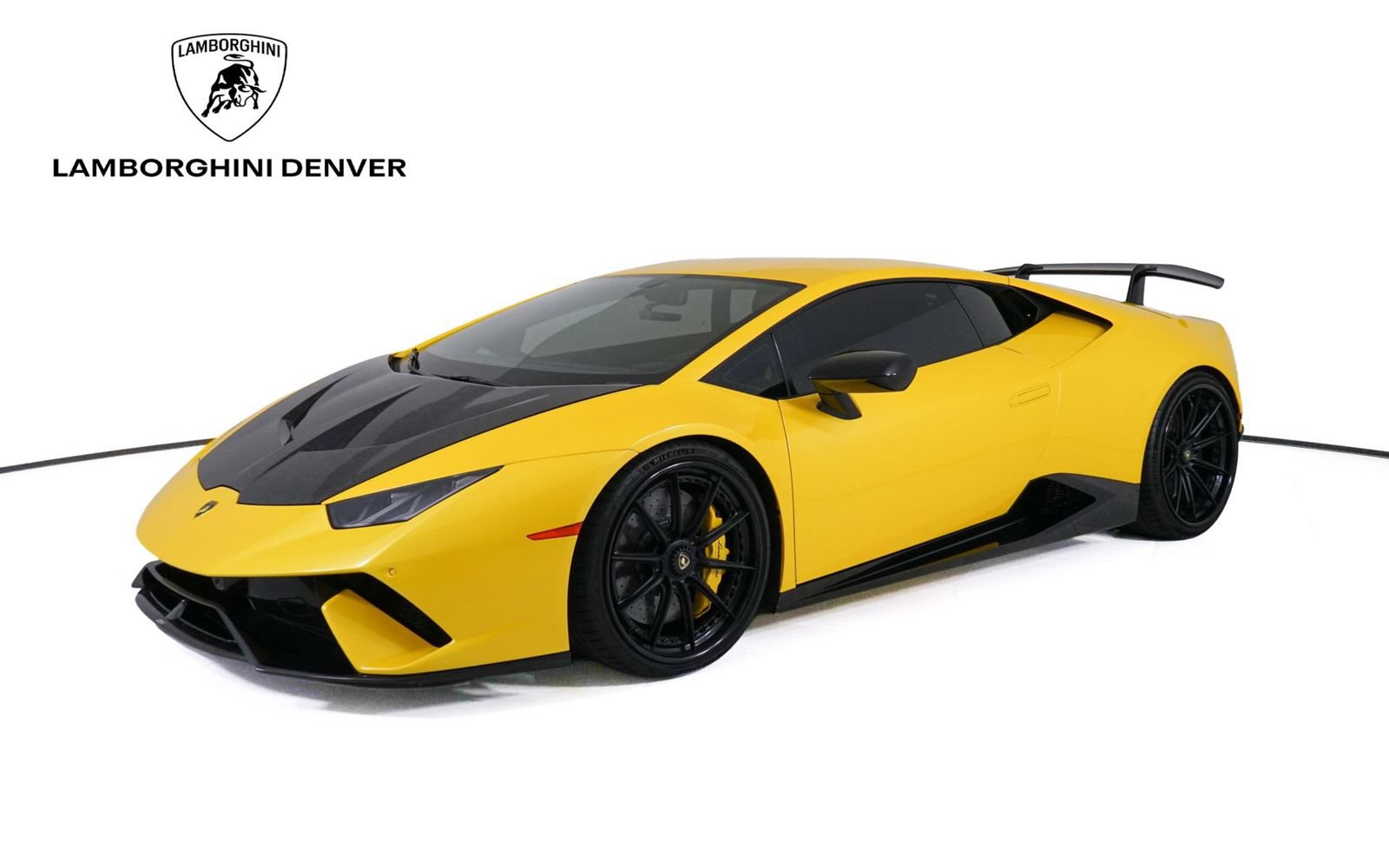 Used 2018 Lamborghini Huracan Performante AWD/4WD image 1