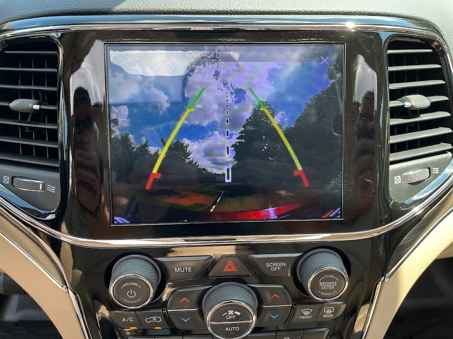 Used 2019 Jeep Grand Cherokee Limited image 18