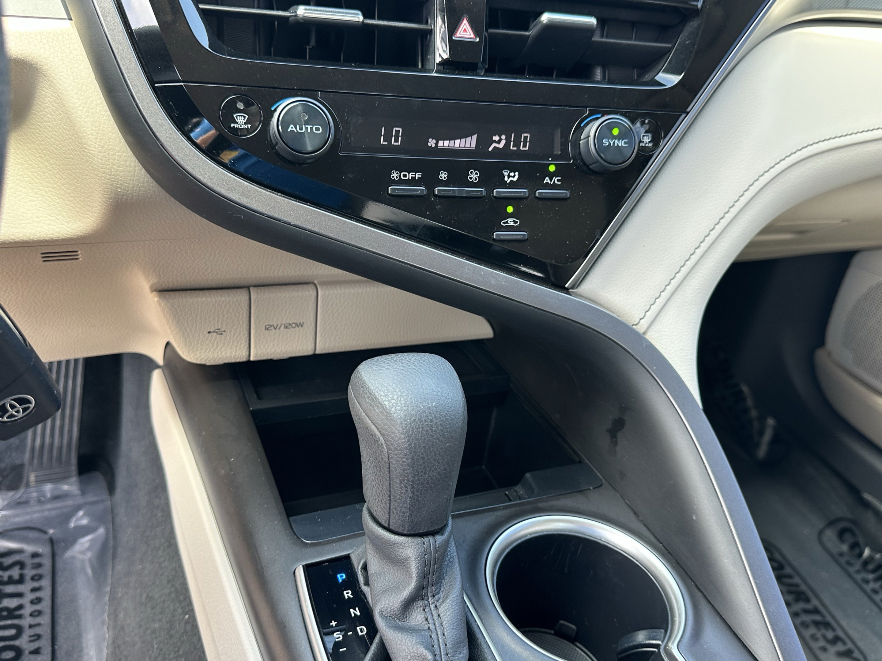 Used 2023 Toyota Camry LE FWD image 22