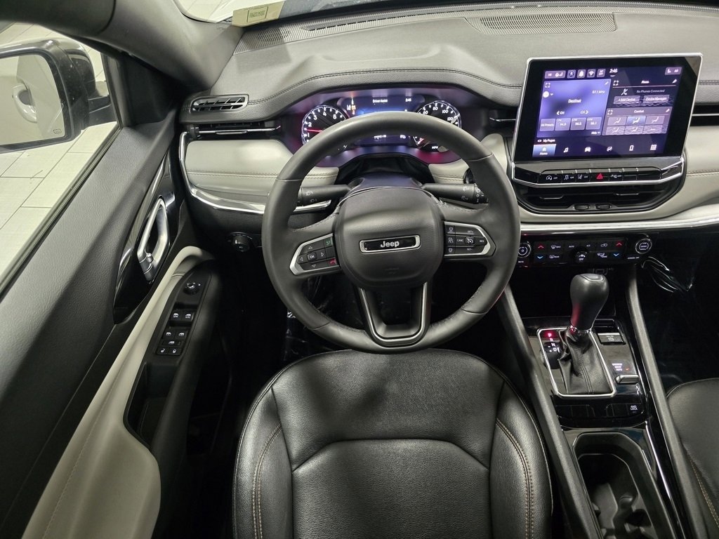 Used 2024 Jeep Compass Limited image 24