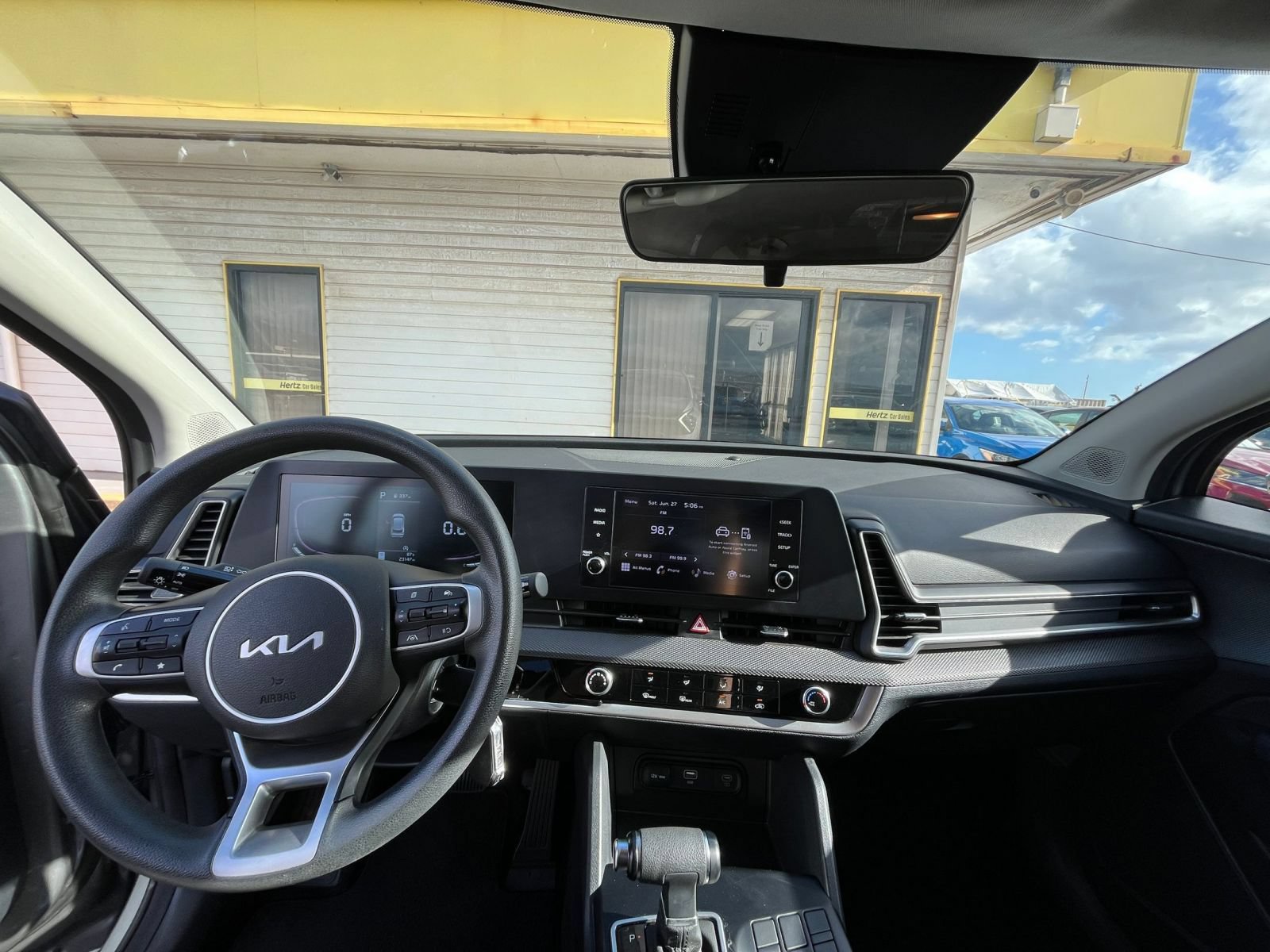 Used 2025 Kia Sportage LX FWD image 32