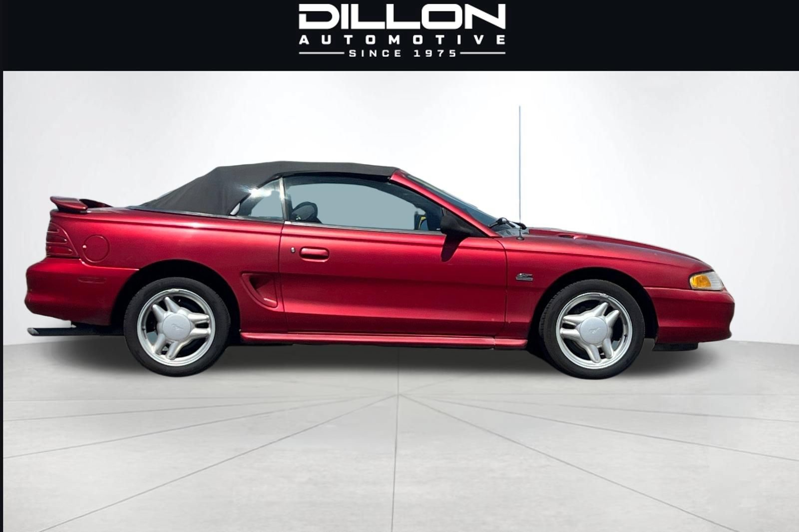 Used 1995 Ford Mustang GT RWD image 2