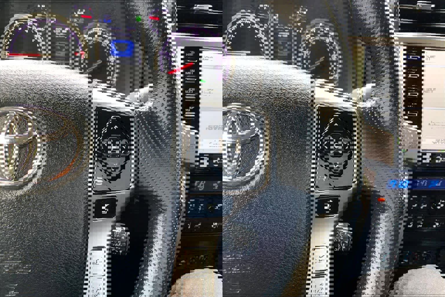 Used 2023 Toyota 4Runner Limited image 24