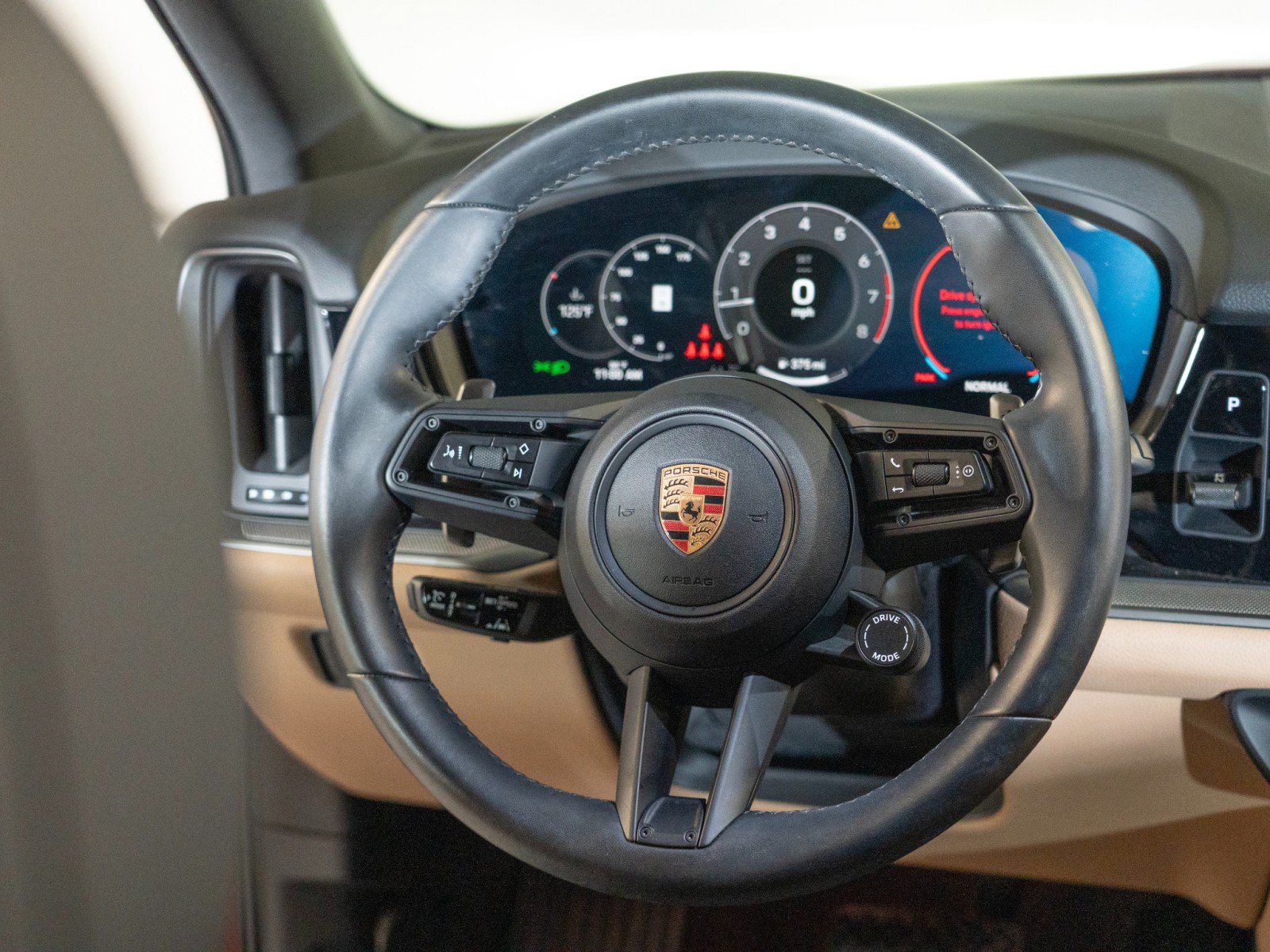 Certified 2024 Porsche Cayenne AWD/4WD image 26