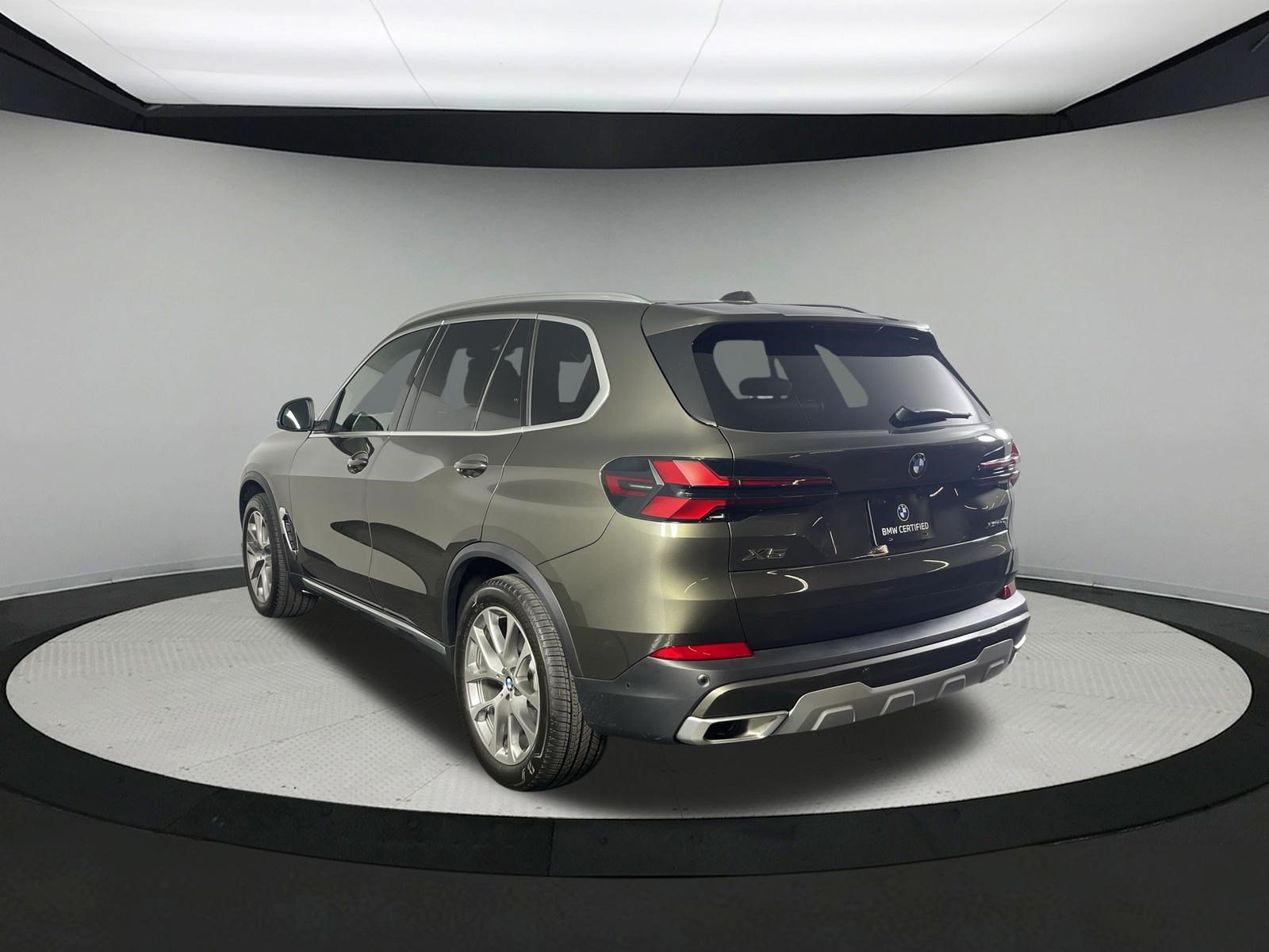 Certified 2026 BMW X5 xDrive40i AWD/4WD image 5