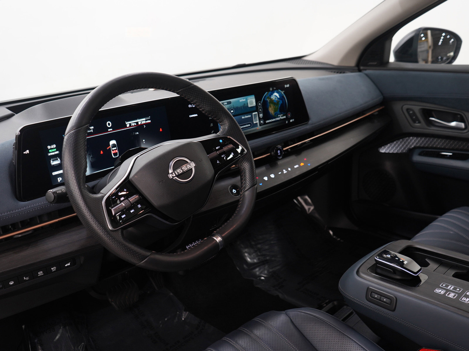 Used 2024 Nissan Ariya AWD image 26
