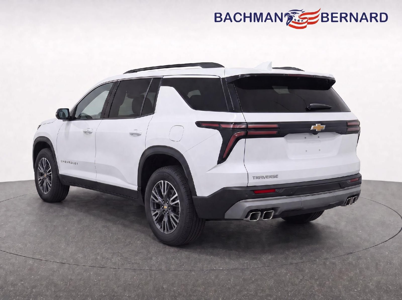 Used 2026 Chevrolet Traverse LT w/ Driver Confidence Package FWD image 5