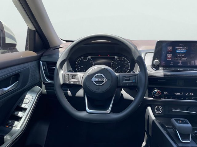 Certified 2023 Nissan Rogue SV FWD image 23