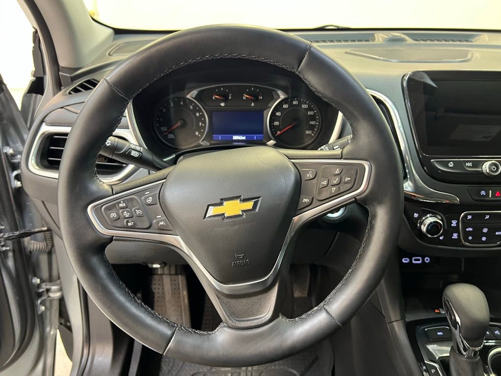 Used 2023 Chevrolet Equinox Premier image 18