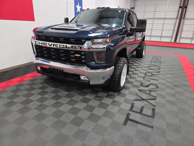 Used 2022 Chevrolet Silverado 2500 LT w/ Convenience Package AWD/4WD image 4