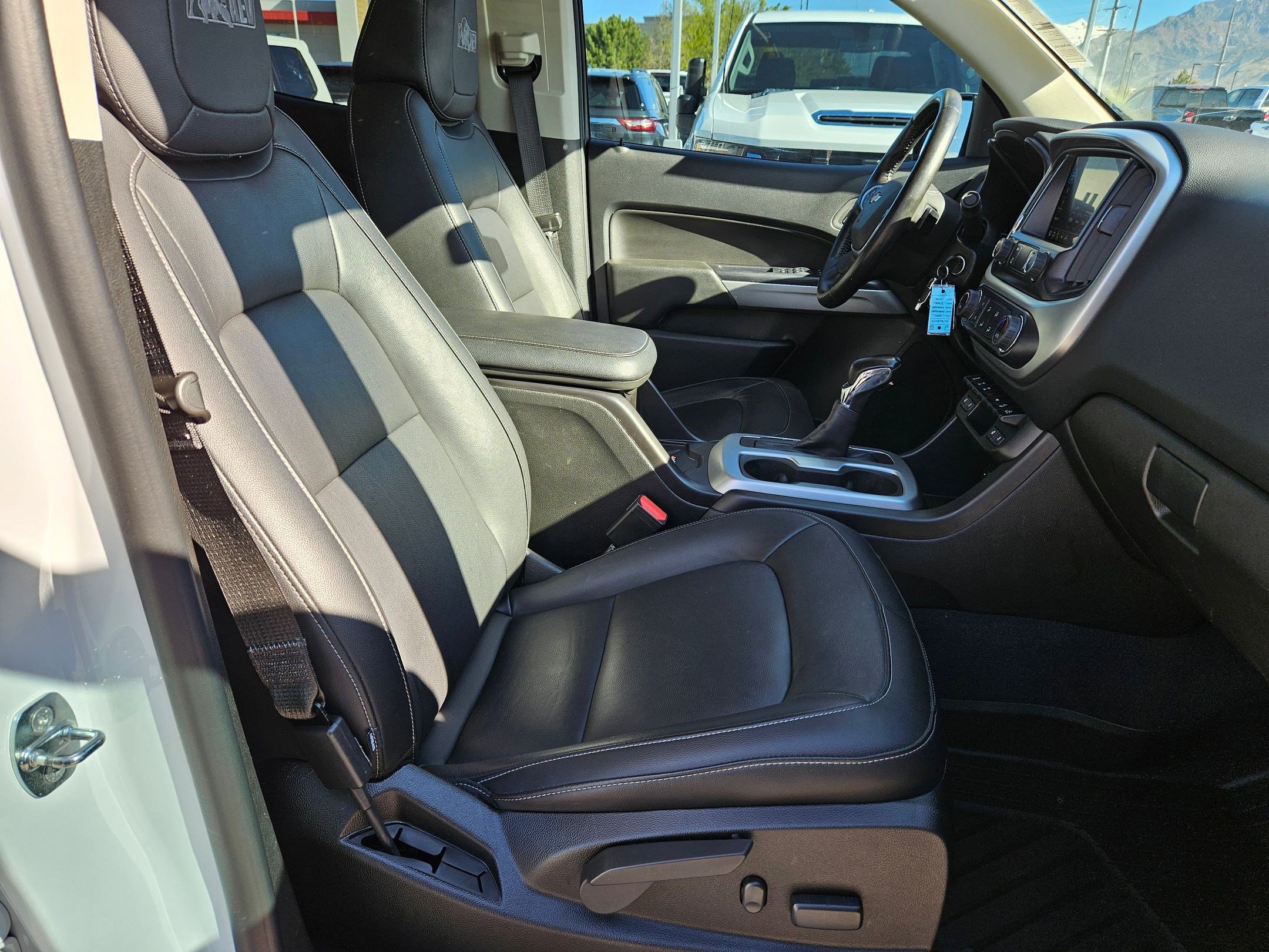 Used 2022 Chevrolet Colorado ZR2 w/ Colorado ZR2 Bison Edition image 31