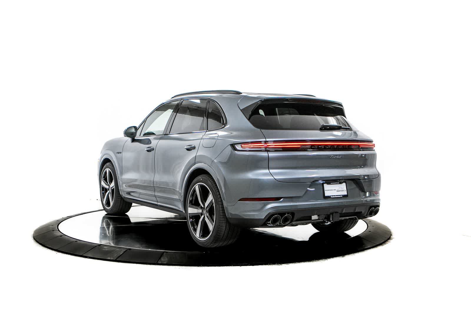 New 2026 Porsche Cayenne Turbo AWD/4WD image 3