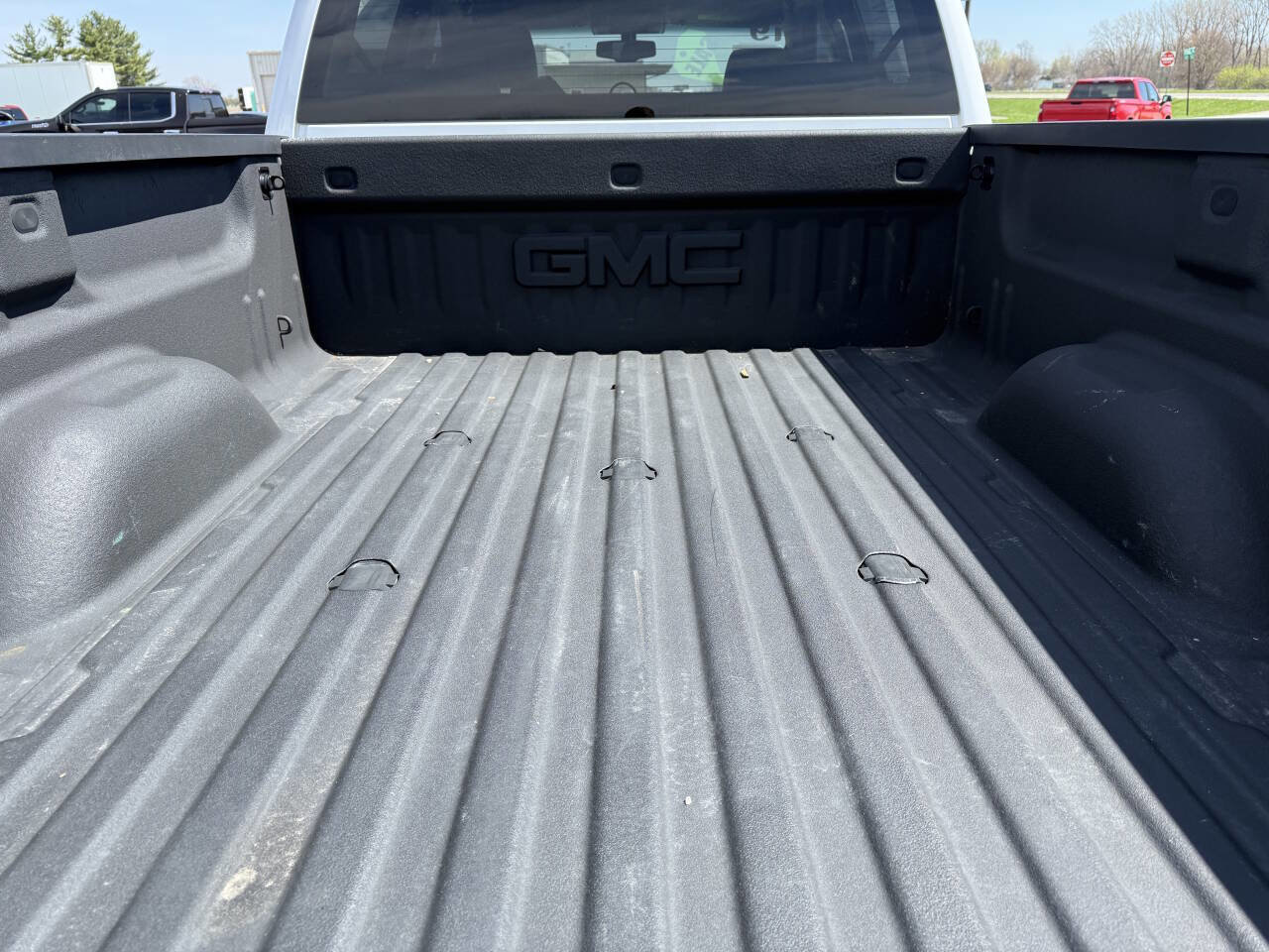 Used 2019 GMC Sierra 2500 SLT w/ Duramax Plus Package AWD/4WD image 9