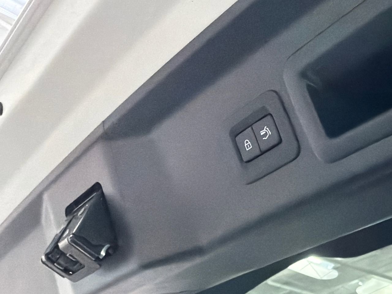 Certified 2025 MAZDA CX-30 2.5 Turbo w/ Premium Package image 9