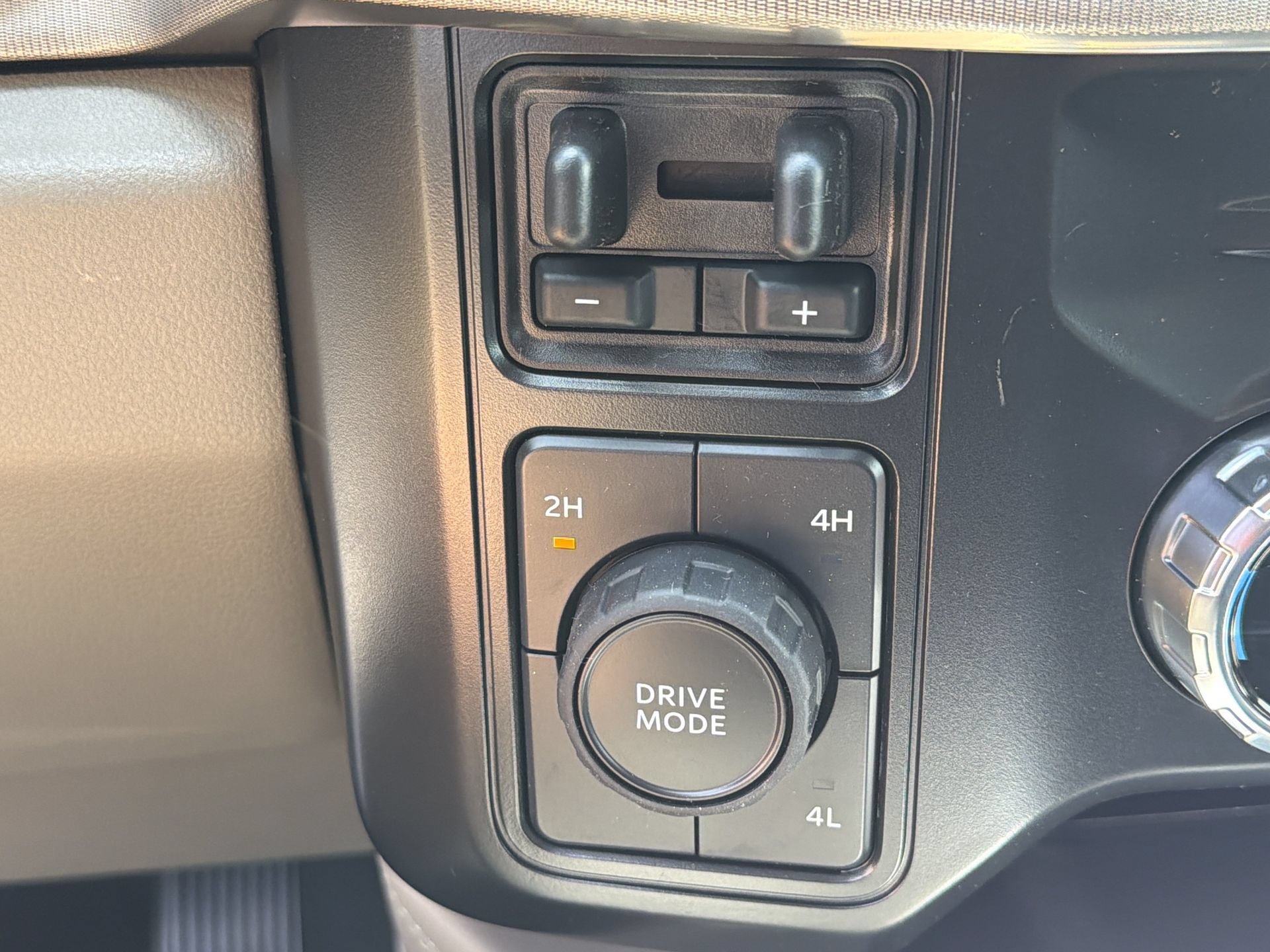 New 2026 Ford F350 Platinum AWD/4WD image 12