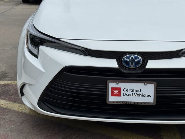 Certified 2025 Toyota Corolla XLE FWD image 5