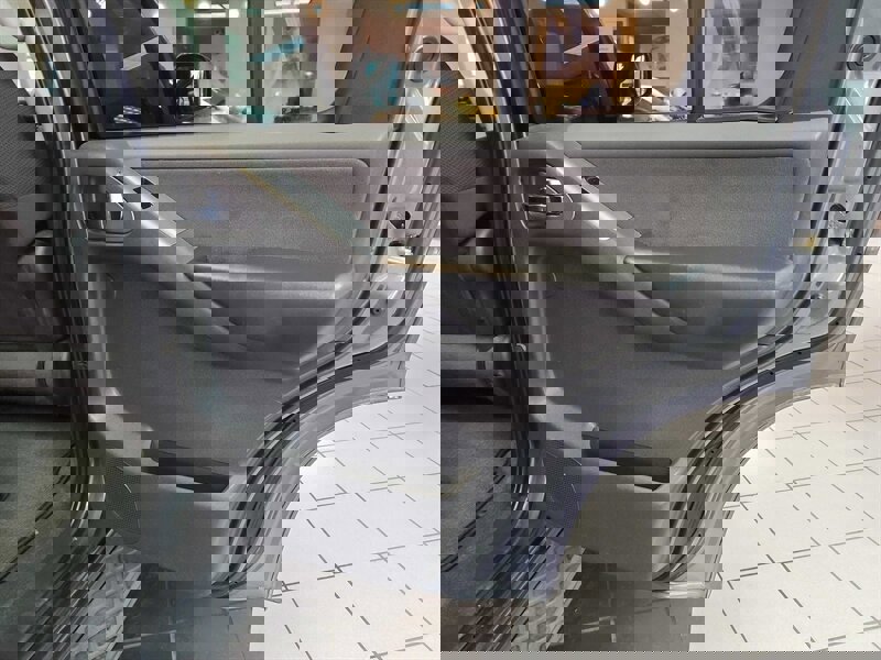 Used 2006 Nissan Pathfinder SE w/ (P01) Se Premium Pkg image 16