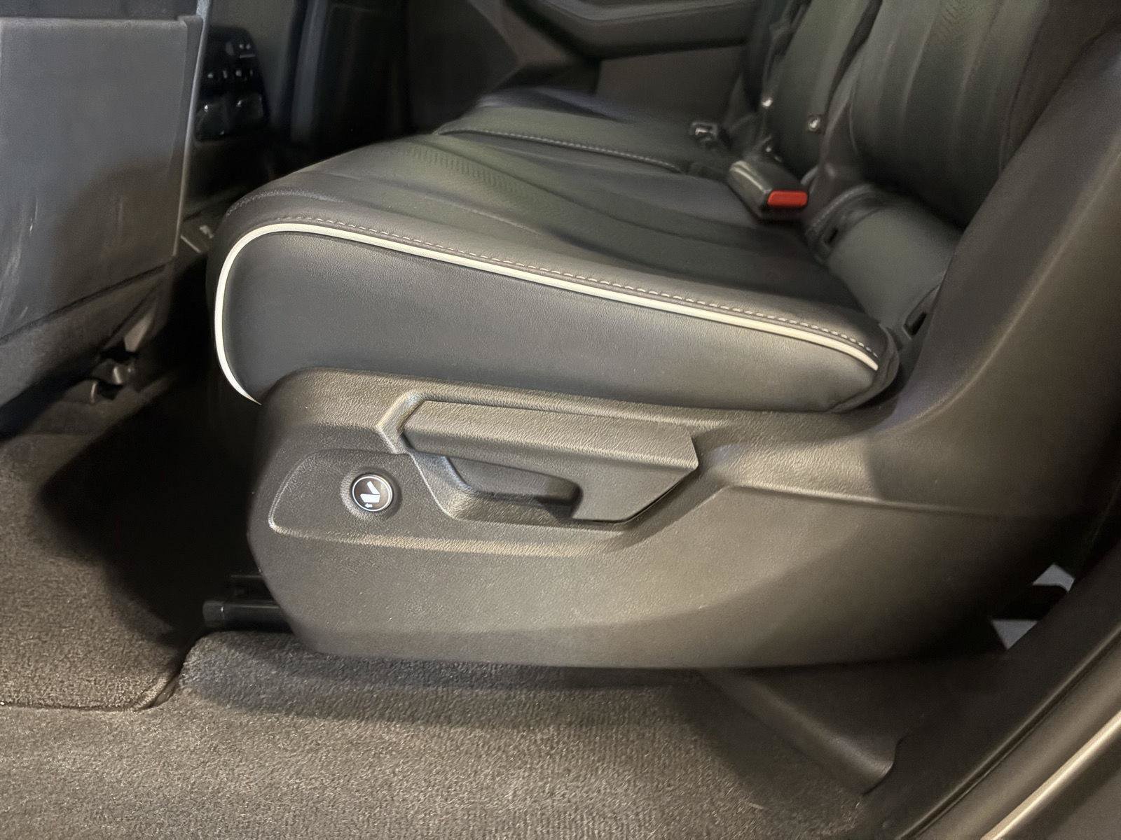 Used 2024 Acura MDX w/ Advance Package AWD/4WD image 34