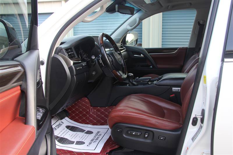 Used 2018 Lexus LX 570 4WD w/ Luxury Package image 27