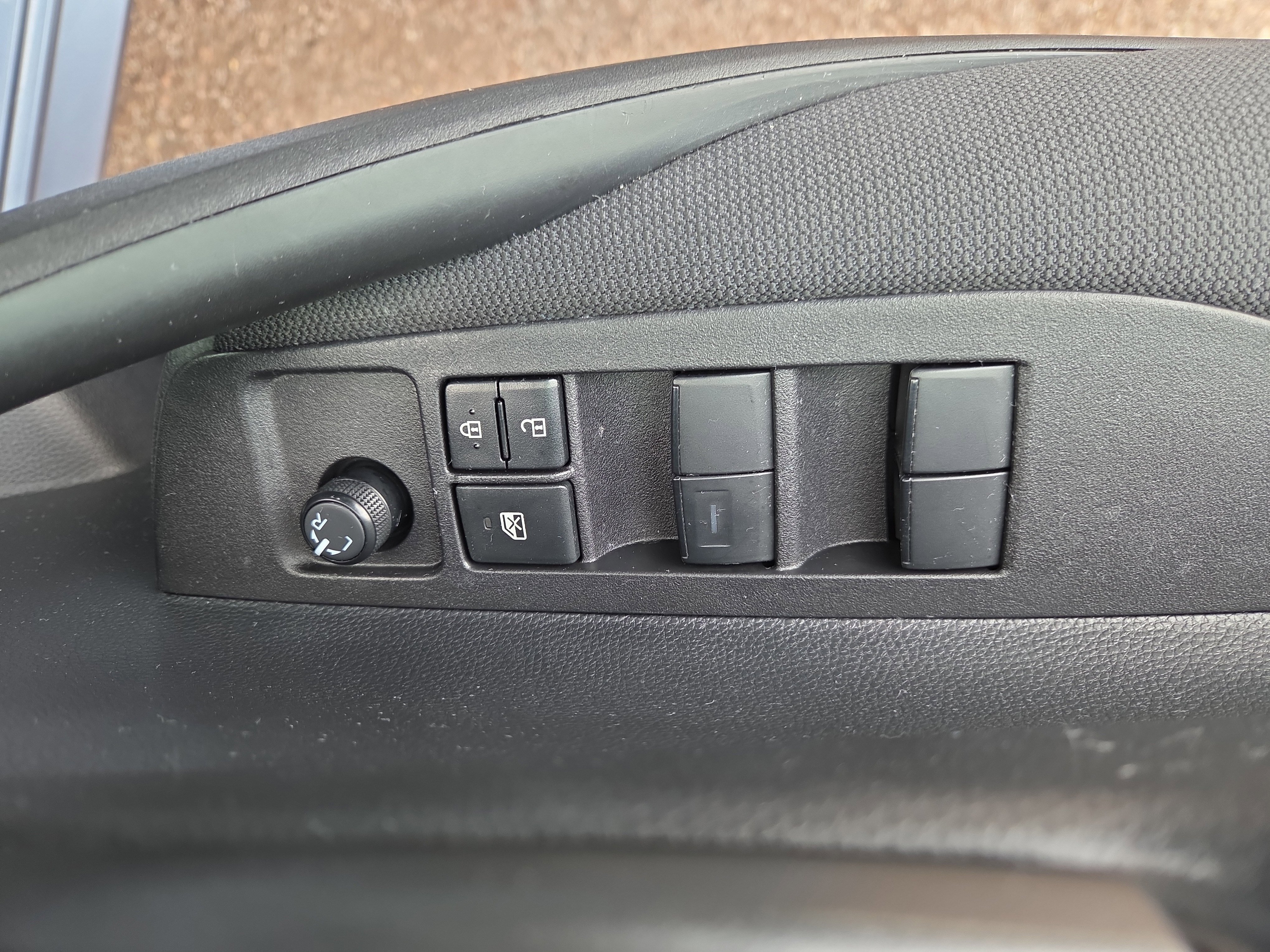 Certified 2025 Toyota Corolla LE image 27