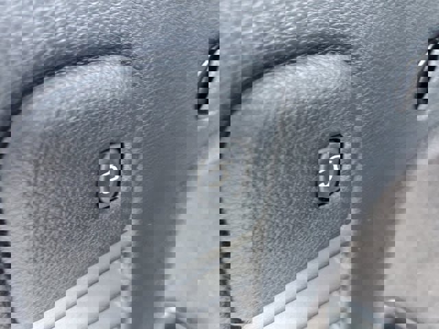 Used 2019 Jeep Grand Cherokee Altitude image 12