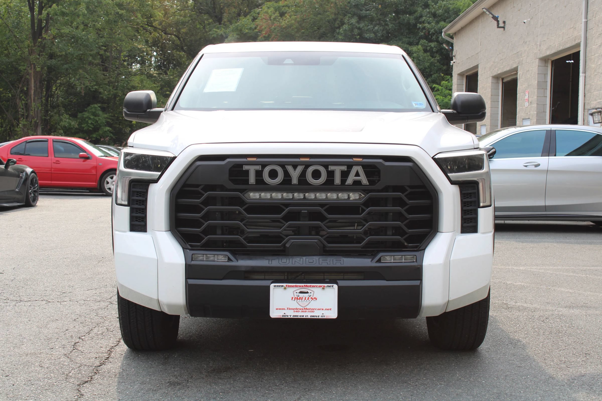 Used 2022 Toyota Tundra SR5 w/ SR5 Premium Package AWD/4WD image 3