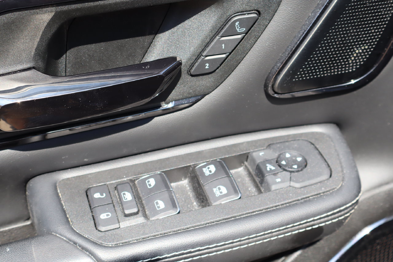 Used 2025 RAM 1500 Limited AWD/4WD image 21