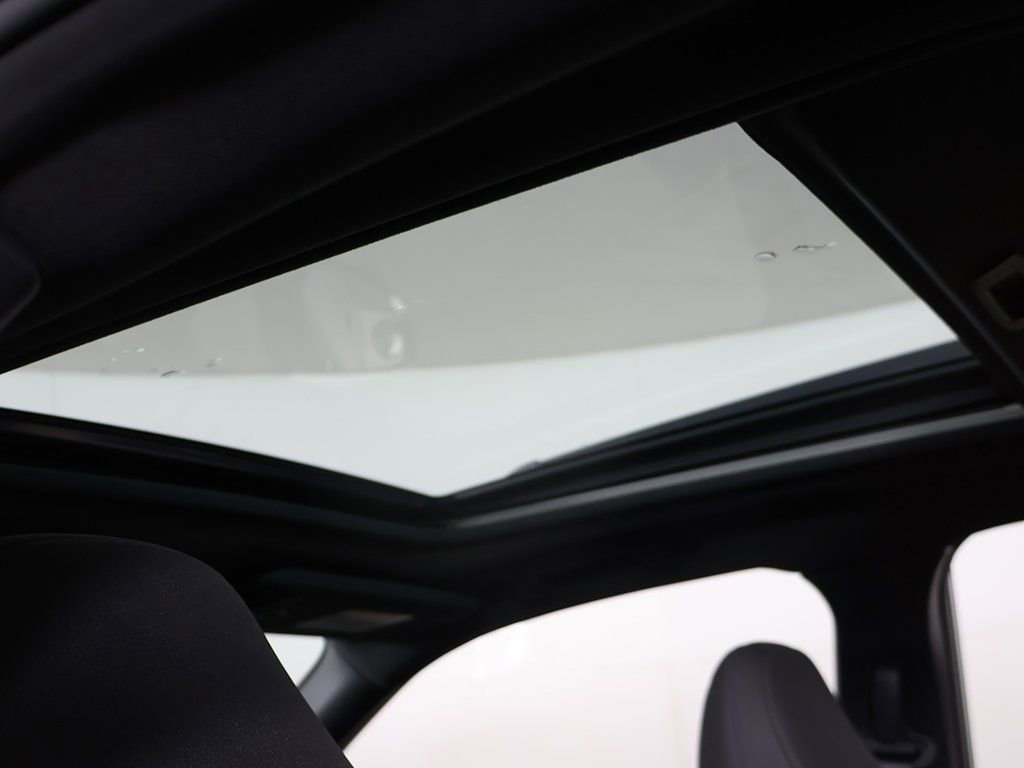 Used 2025 Subaru Forester Premium image 17