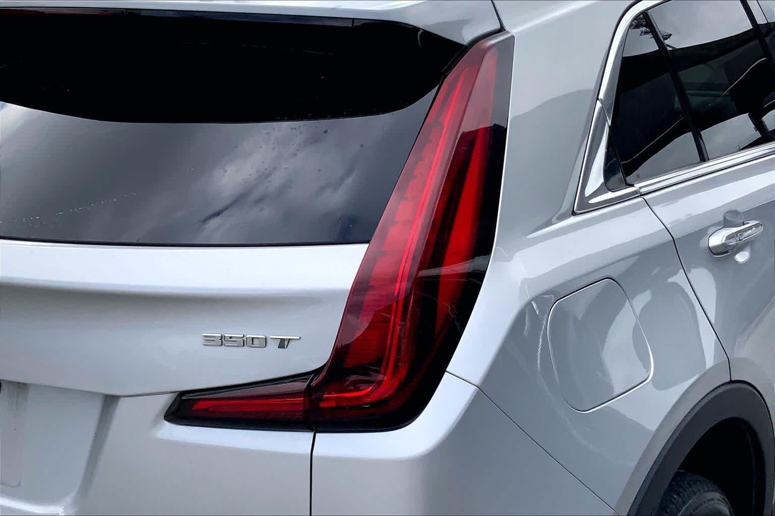 Used 2022 Cadillac XT4 Premium Luxury w/ Safety Alert Package AWD/4WD image 23