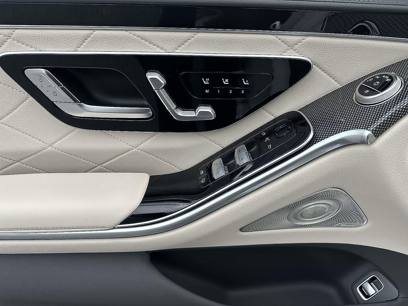 Used 2025 Mercedes-Benz S 580 4MATIC Sedan image 19