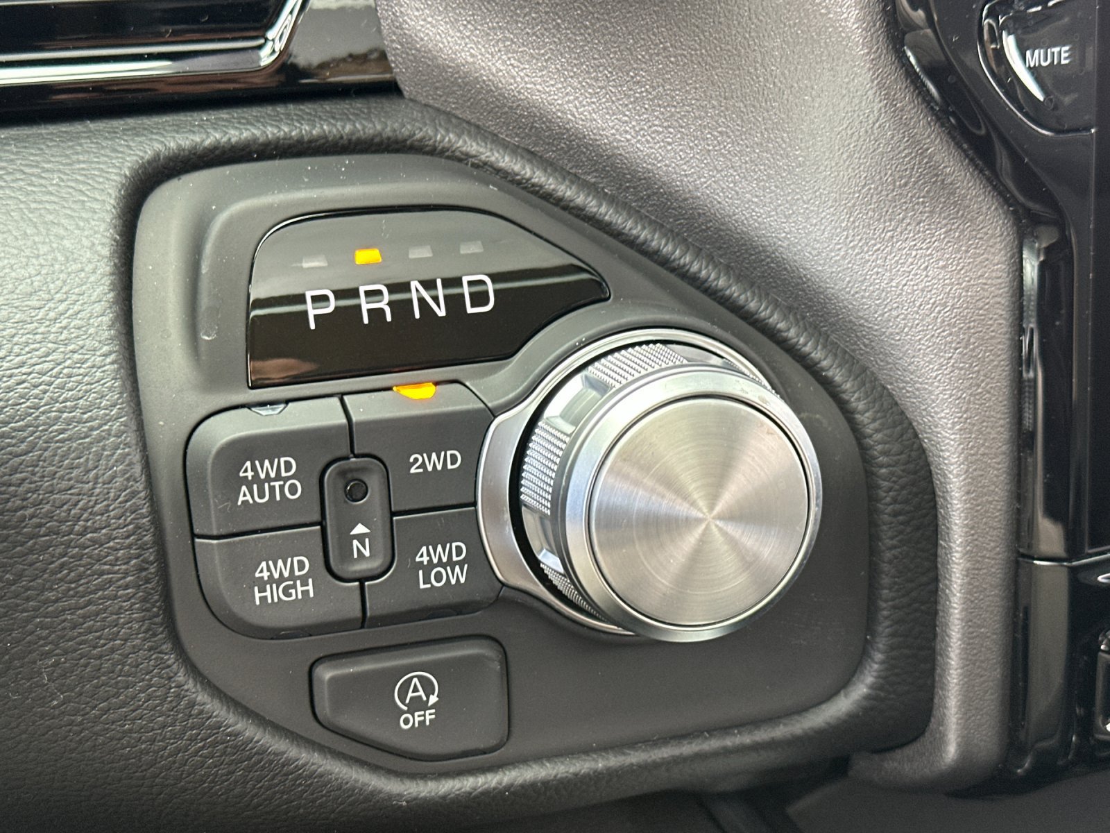 New 2026 RAM 1500 Laramie AWD/4WD image 21
