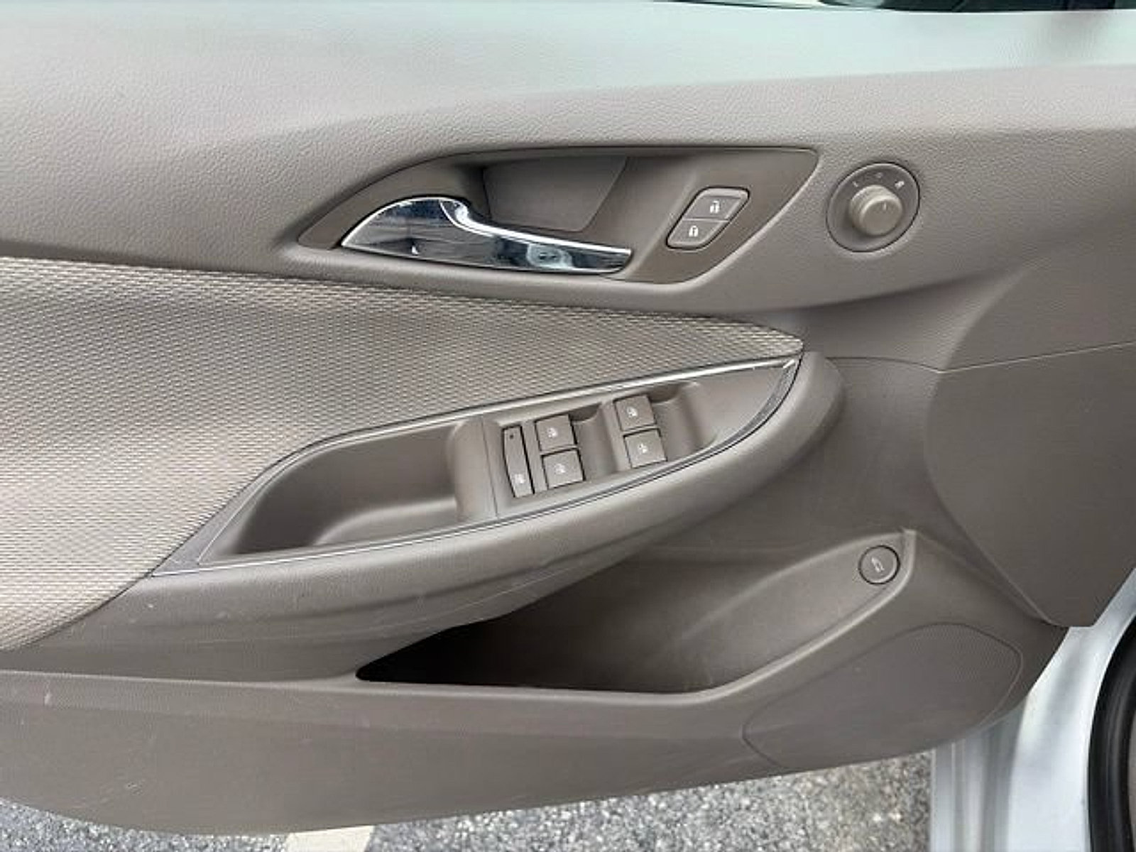 Certified 2017 Chevrolet Cruze LS FWD image 13