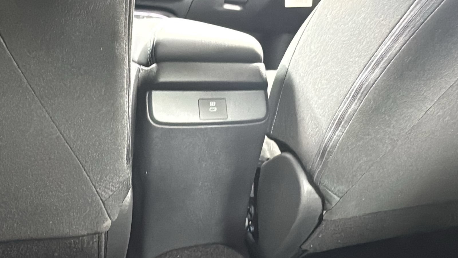 Used 2026 Nissan Sentra SV w/ SV Convenience Package FWD image 34