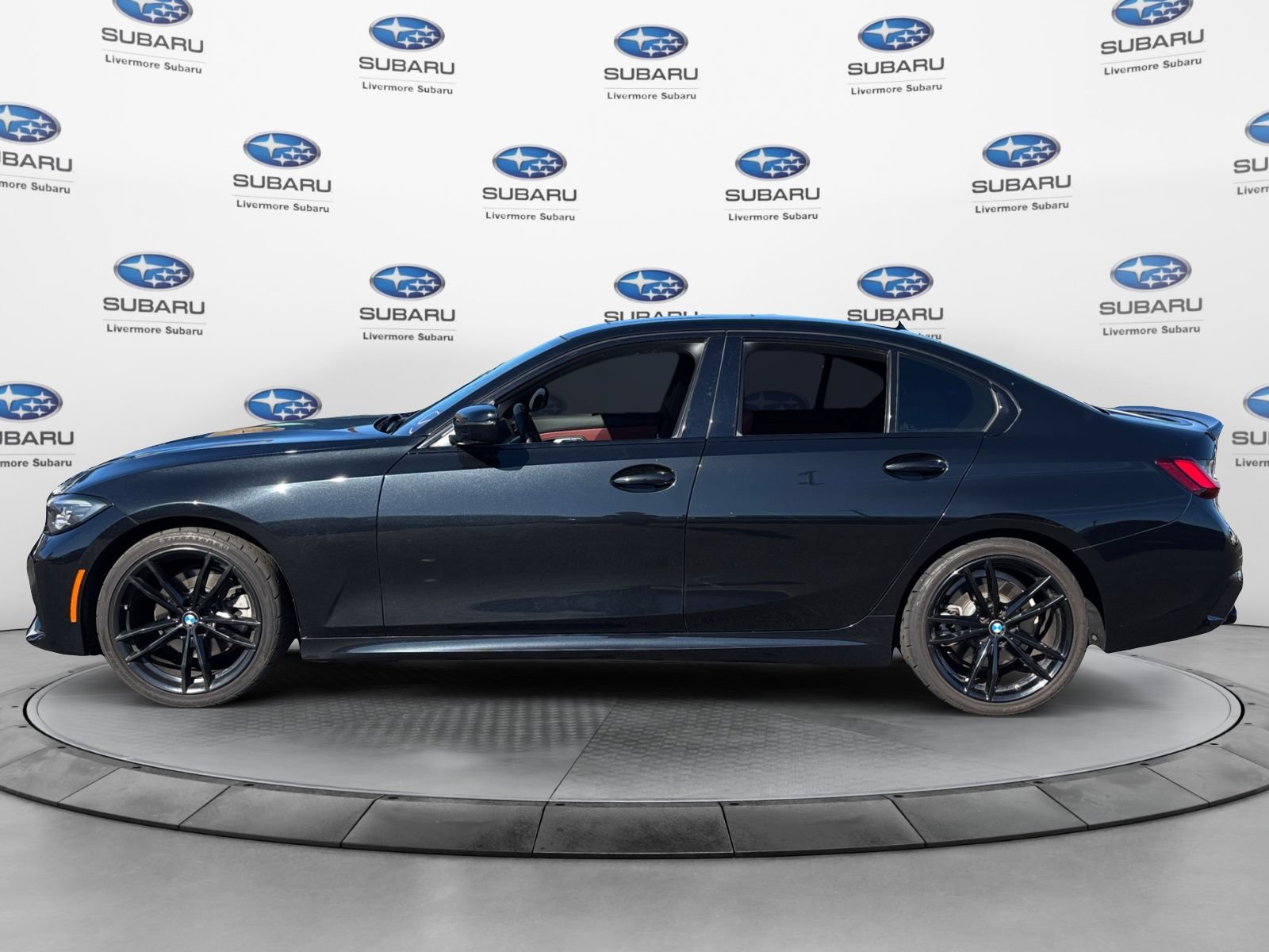 Used 2022 BMW 330i Sedan w/ M Sport Package RWD image 3