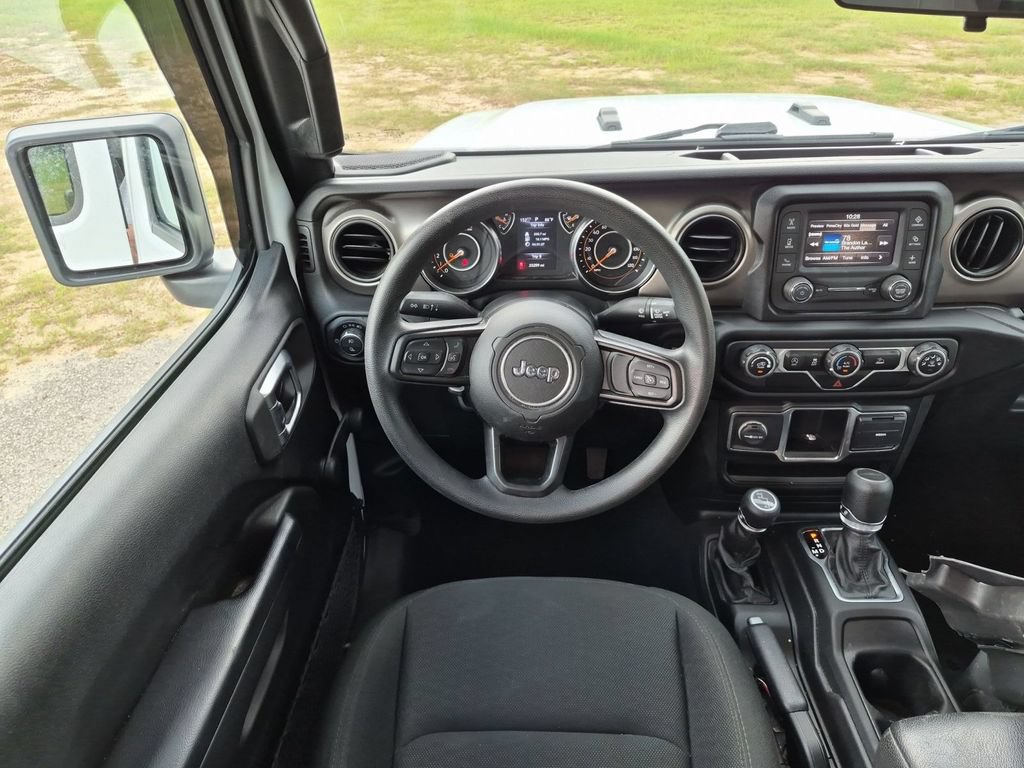 Used 2021 Jeep Gladiator Sport w/ Trailer Tow Package AWD/4WD image 29