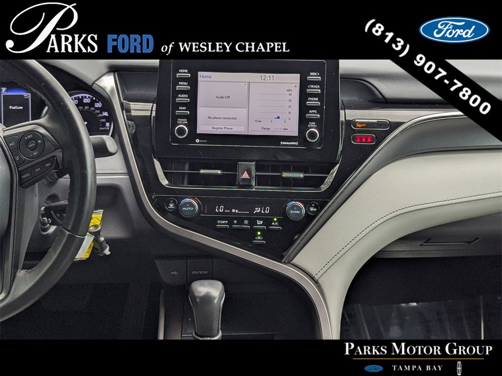 Used 2022 Toyota Camry SE image 13