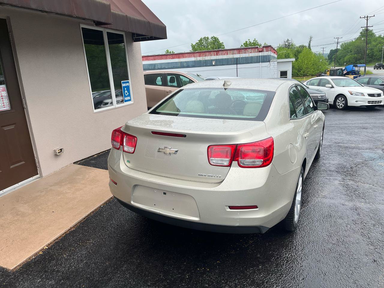 Used 2015 Chevrolet Malibu LT FWD image 7