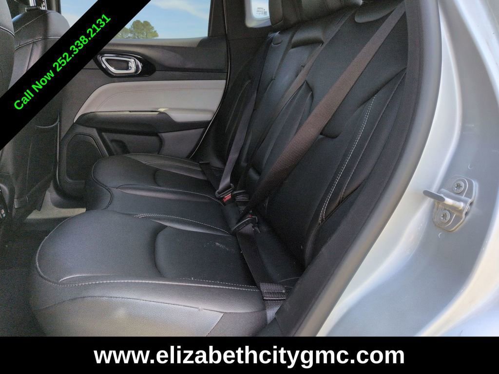 Used 2025 Jeep Compass Limited AWD/4WD image 14