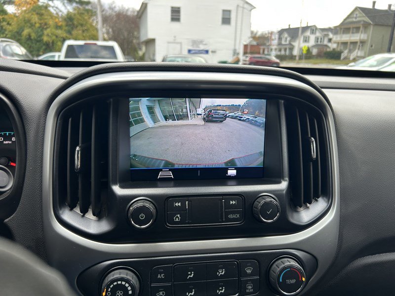 Used 2022 Chevrolet Colorado LT w/ Safety Package image 16