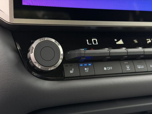 New 2026 Toyota Tundra Capstone AWD/4WD image 21