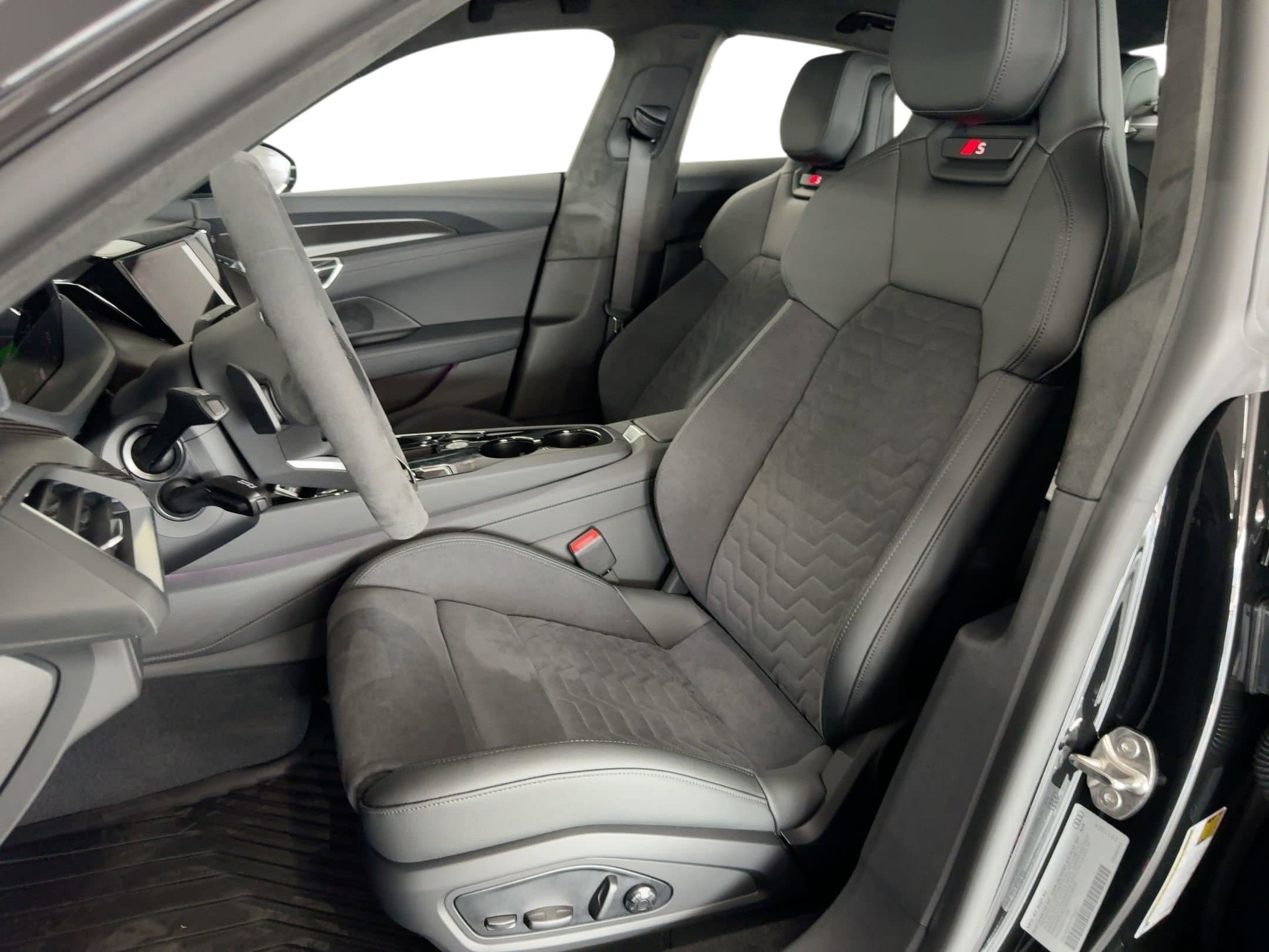 New 2026 Audi S e-tron GT Prestige image 5