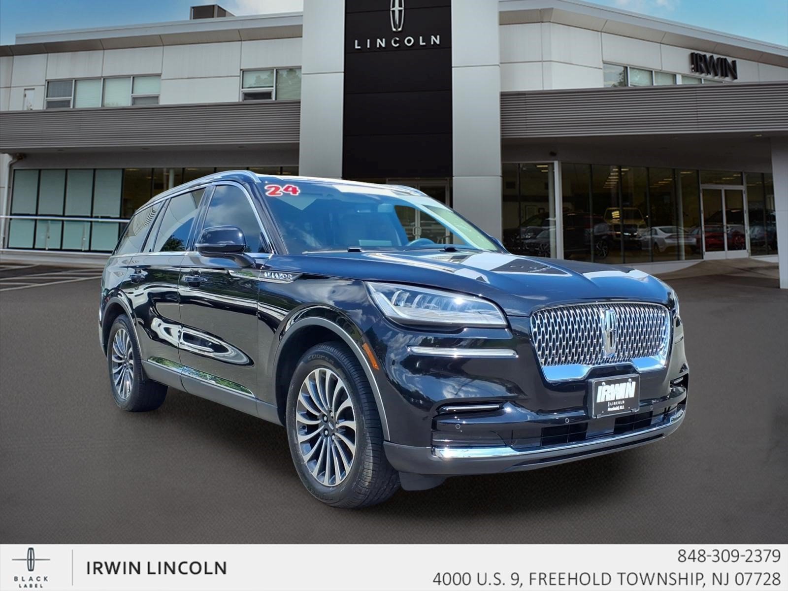 Certified 2024 Lincoln Aviator AWD w/ Premium Package image 2