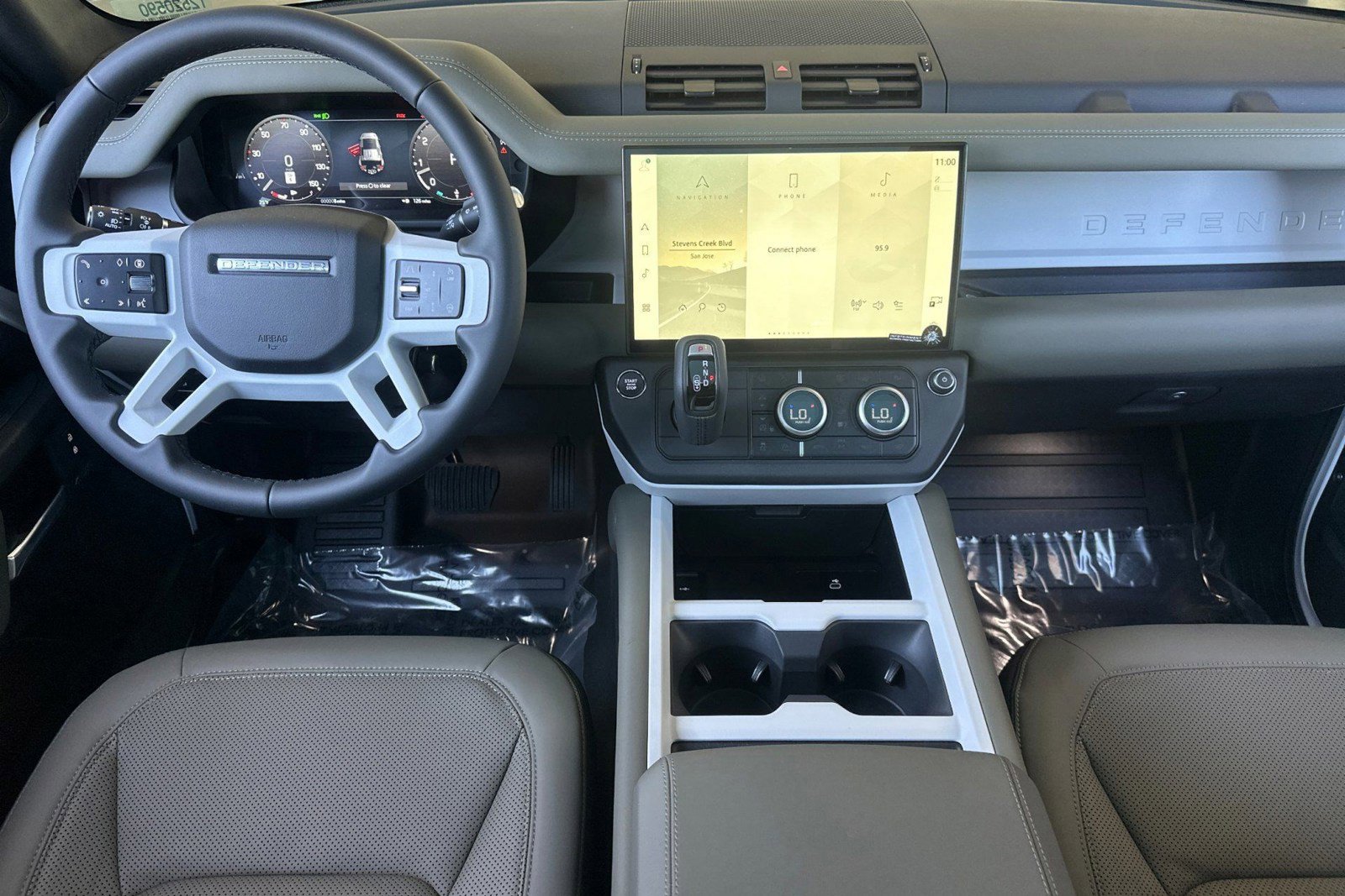 New 2026 Land Rover Defender 110 X-Dynamic SE AWD/4WD image 14