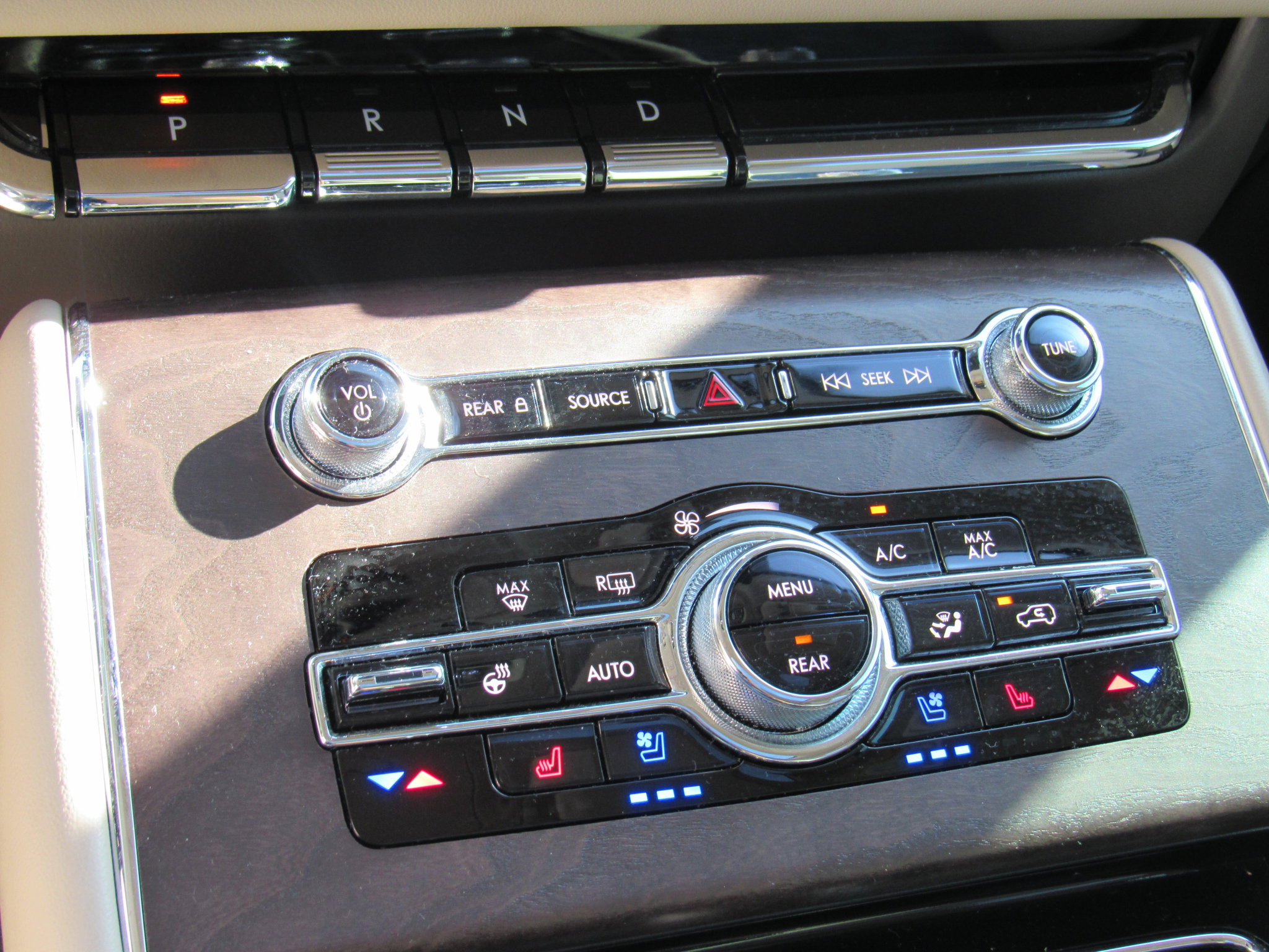 Used 2023 Lincoln Aviator Reserve w/ Equipment Group 201A image 21