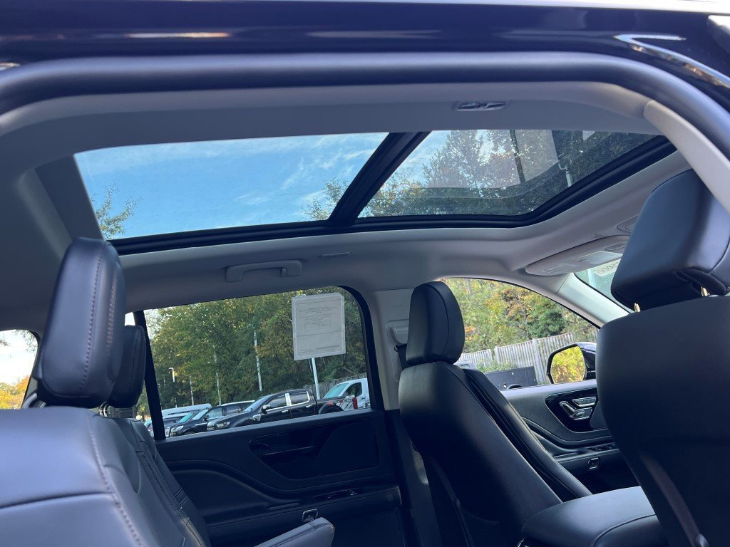 New 2026 Lincoln Aviator AWD image 14